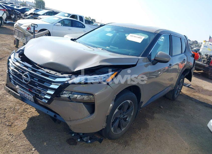 Photo 2 of 2024 Nissan Rogue SV FWD (VIN 5N1BT3BA0RC756040)