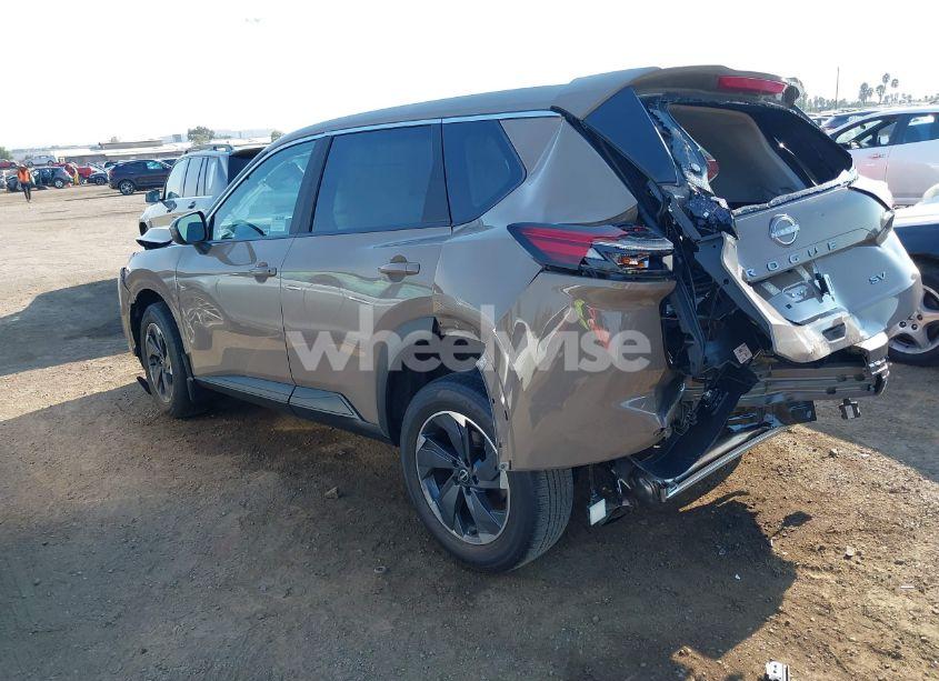 Photo 3 of 2024 Nissan Rogue SV FWD (VIN 5N1BT3BA0RC756040)