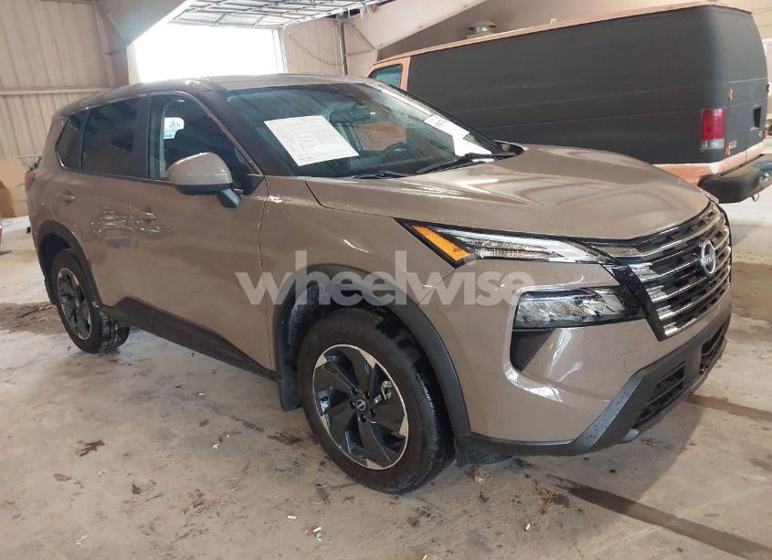 2024 Nissan Rogue SV FWD (VIN 5N1BT3BA0RC756233) main photo