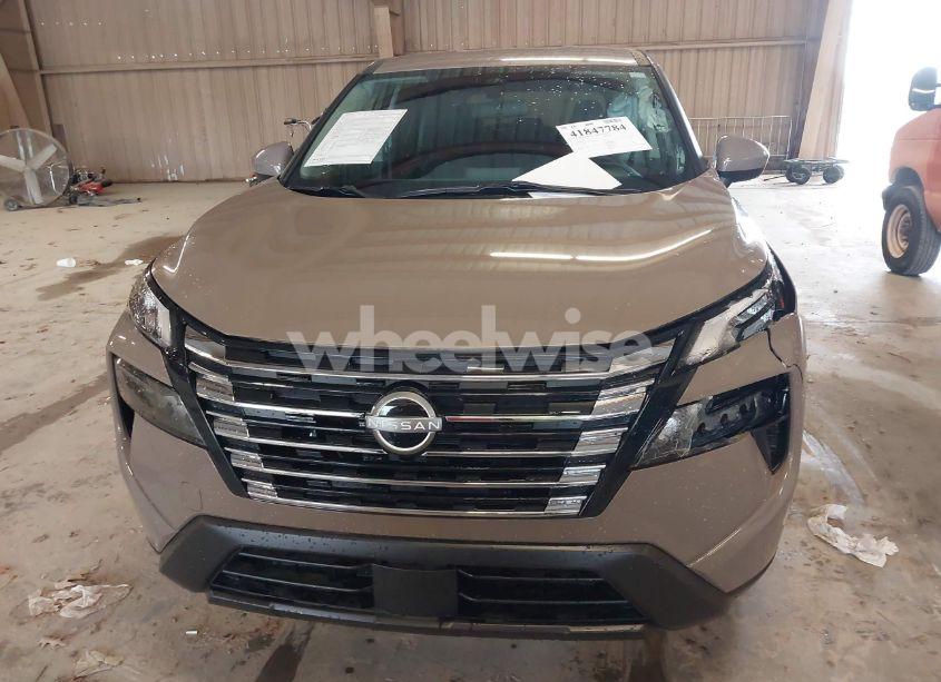 Photo 12 of 2024 Nissan Rogue SV FWD (VIN 5N1BT3BA0RC756233)