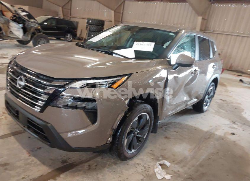 Photo 2 of 2024 Nissan Rogue SV FWD (VIN 5N1BT3BA0RC756233)