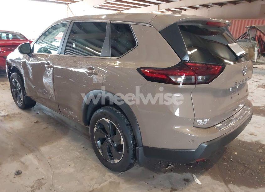 Photo 3 of 2024 Nissan Rogue SV FWD (VIN 5N1BT3BA0RC756233)