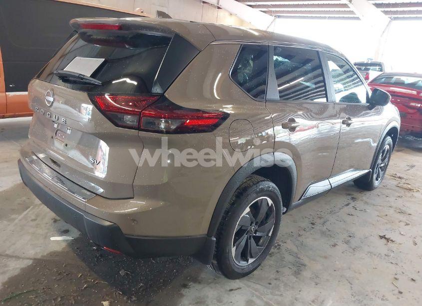 Photo 4 of 2024 Nissan Rogue SV FWD (VIN 5N1BT3BA0RC756233)