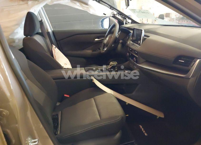 Photo 5 of 2024 Nissan Rogue SV FWD (VIN 5N1BT3BA0RC756233)