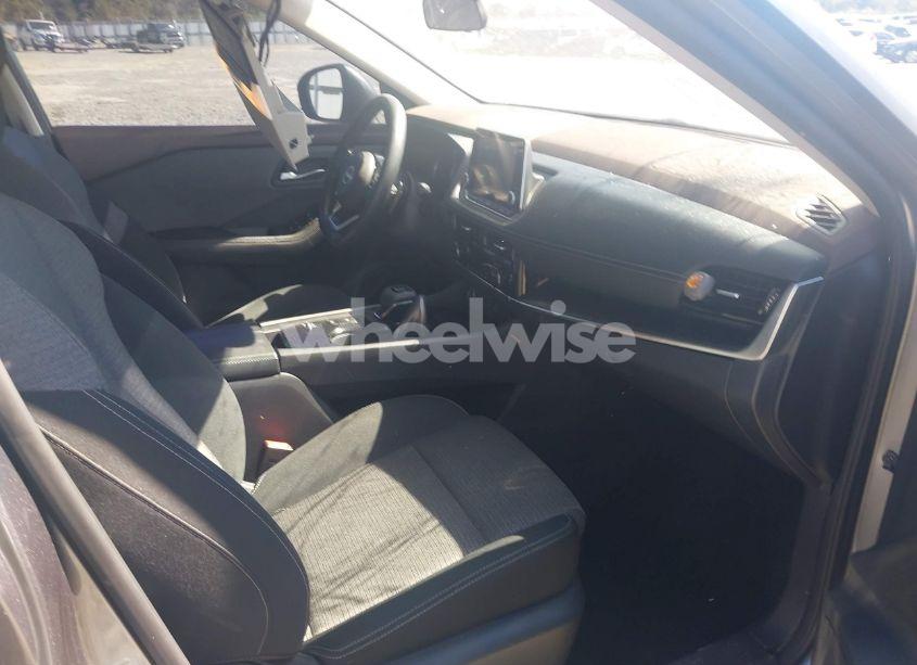 Photo 5 of 2022 Nissan Rogue SV FWD (VIN 5N1BT3BA1NC691757)