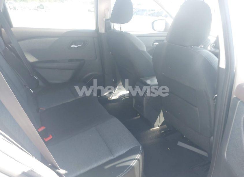 Photo 8 of 2022 Nissan Rogue SV FWD (VIN 5N1BT3BA1NC691757)