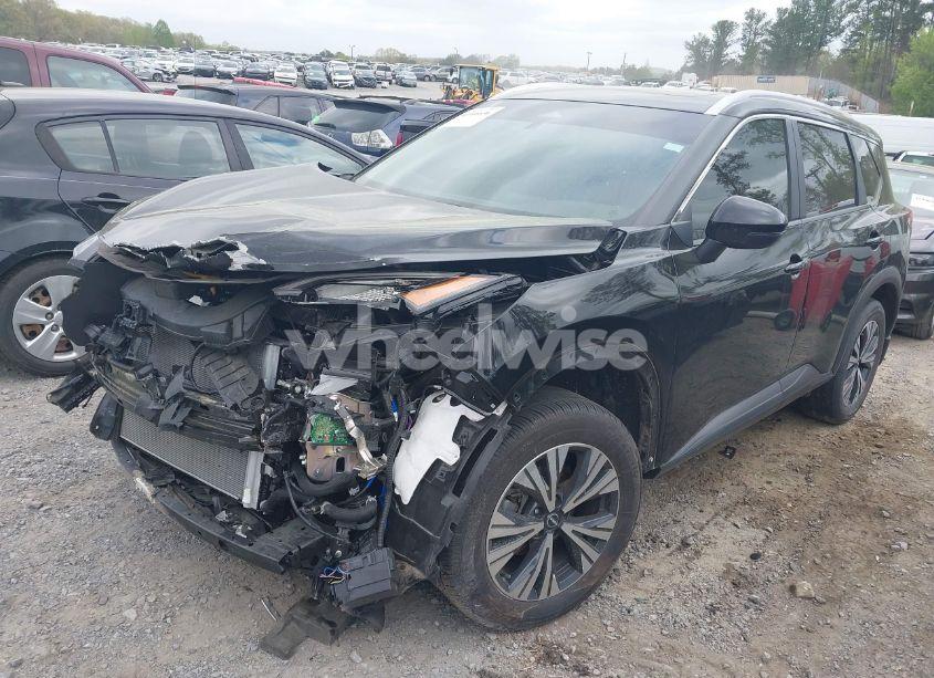 Photo 2 of 2022 Nissan Rogue SV FWD (VIN 5N1BT3BA1NC724501)