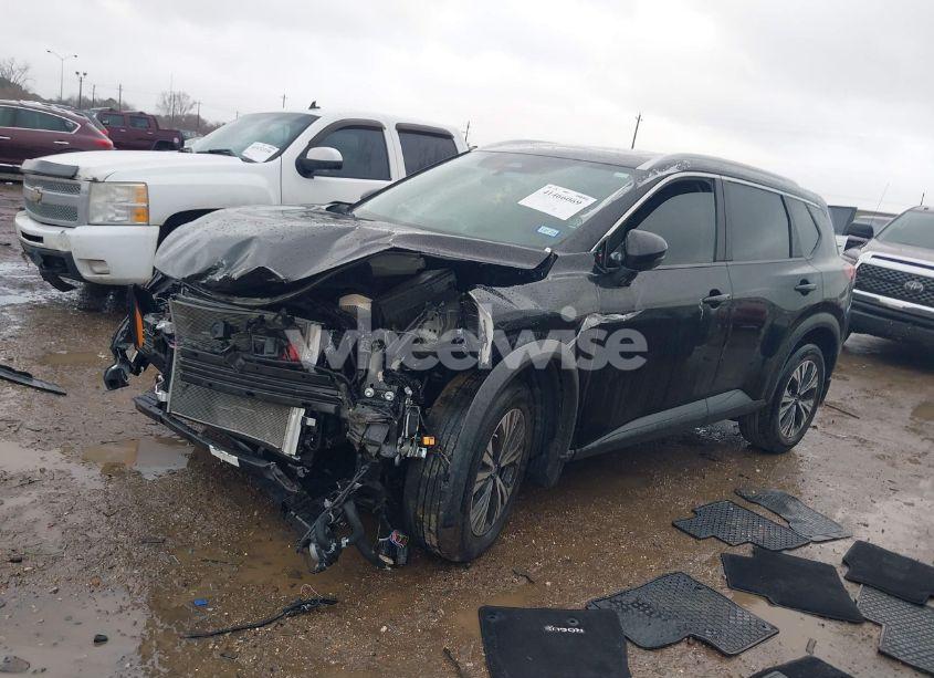 Photo 2 of 2023 Nissan Rogue SV FWD (VIN 5N1BT3BA1PC683256)