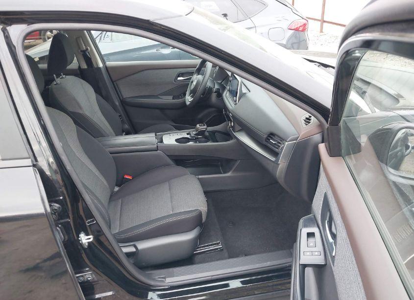 Photo 5 of 2023 Nissan Rogue SV FWD (VIN 5N1BT3BA1PC833785)