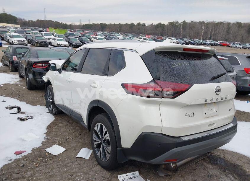 Photo 3 of 2023 Nissan Rogue SV FWD (VIN 5N1BT3BA1PC848626)