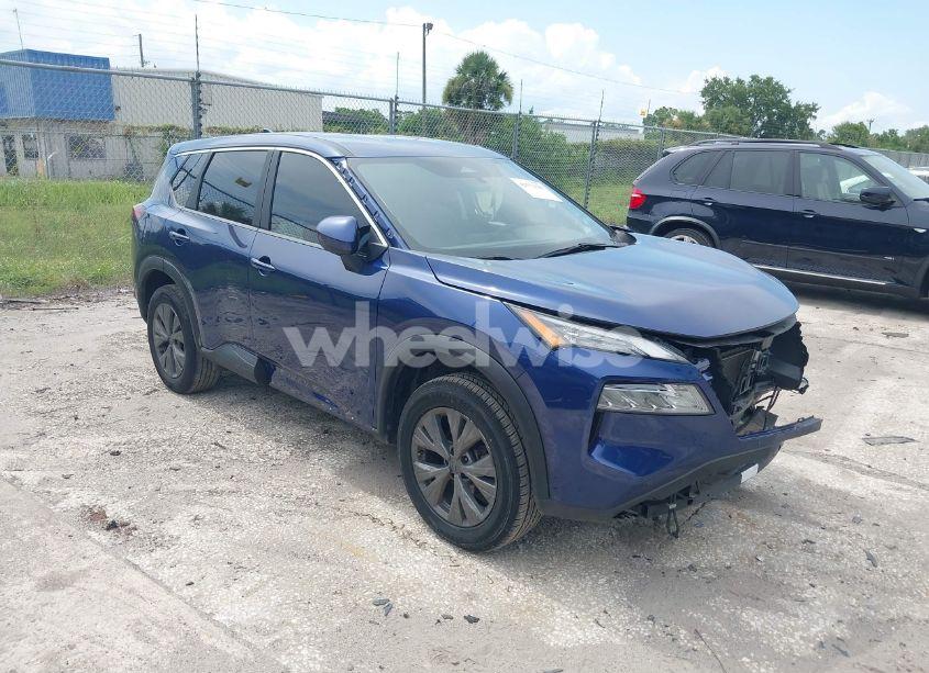 2023 Nissan Rogue SV FWD (VIN 5N1BT3BA1PC897132) main photo