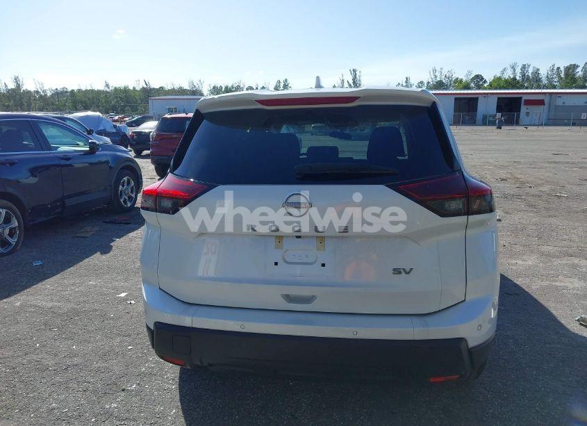 Photo 17 of 2024 Nissan Rogue SV FWD (VIN 5N1BT3BA2RC679588)