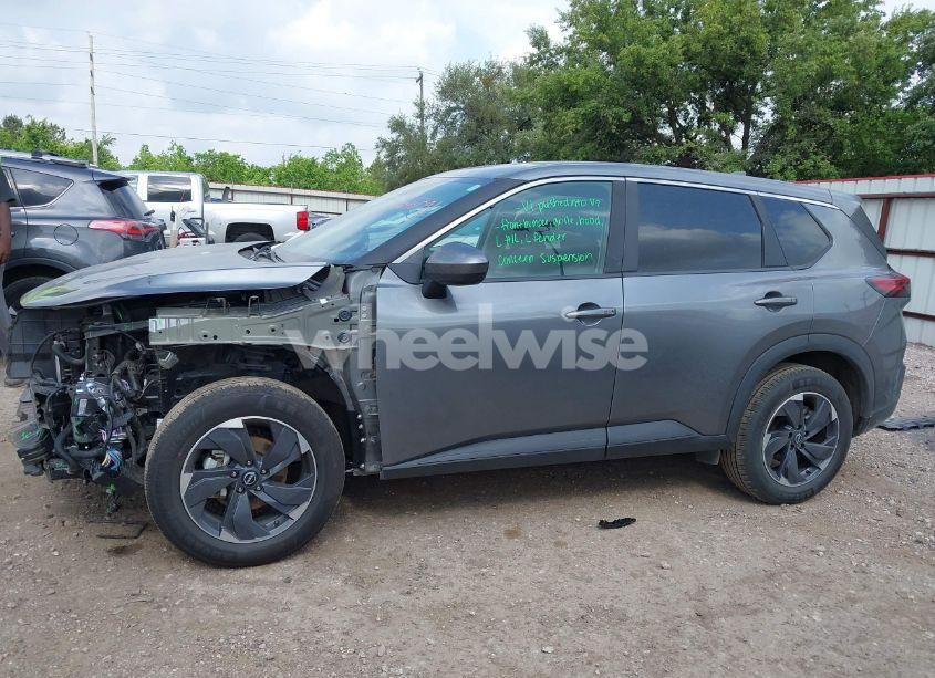 Photo 15 of 2024 Nissan Rogue SV FWD (VIN 5N1BT3BA2RC684385)