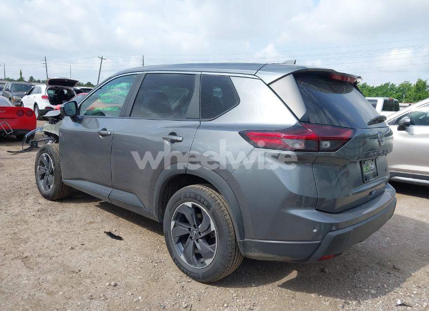 Photo 3 of 2024 Nissan Rogue SV FWD (VIN 5N1BT3BA2RC684385)