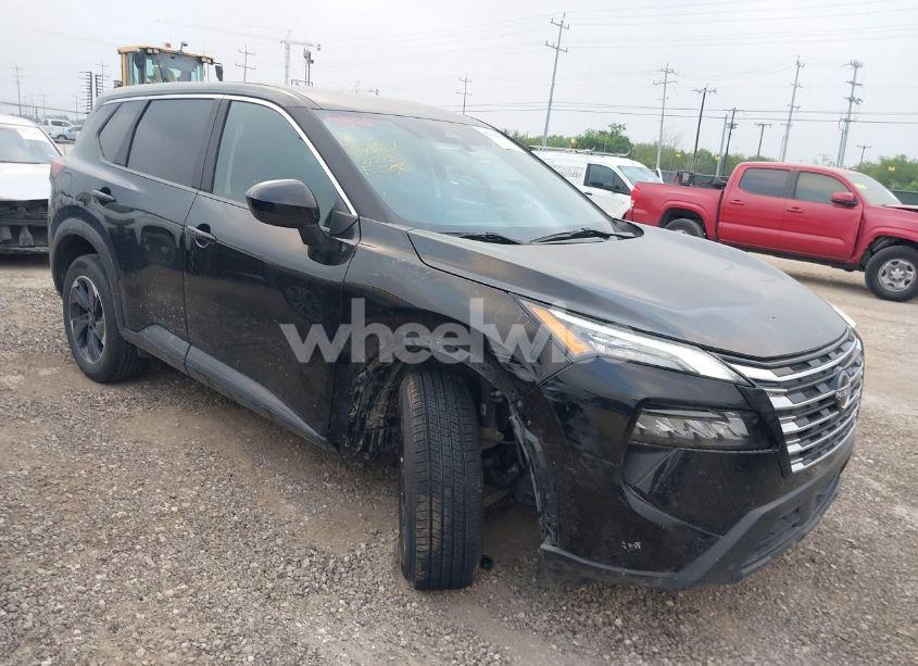 2024 Nissan Rogue SV FWD (VIN 5N1BT3BA2RC694298) main photo