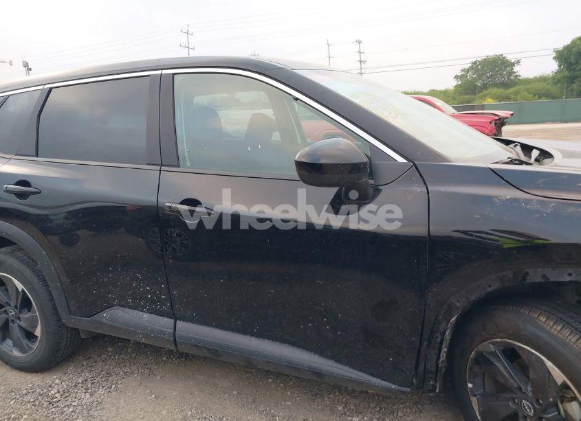 Photo 13 of 2024 Nissan Rogue SV FWD (VIN 5N1BT3BA2RC694298)