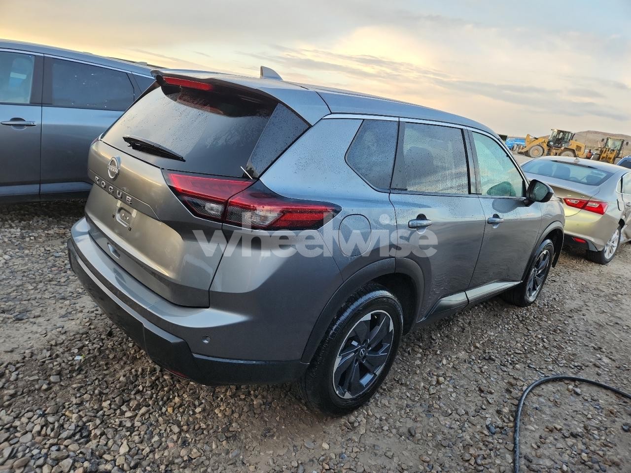 Photo 3 of 2025 NISSAN ROGUE SV (VIN 5N1BT3BA2SC828085)