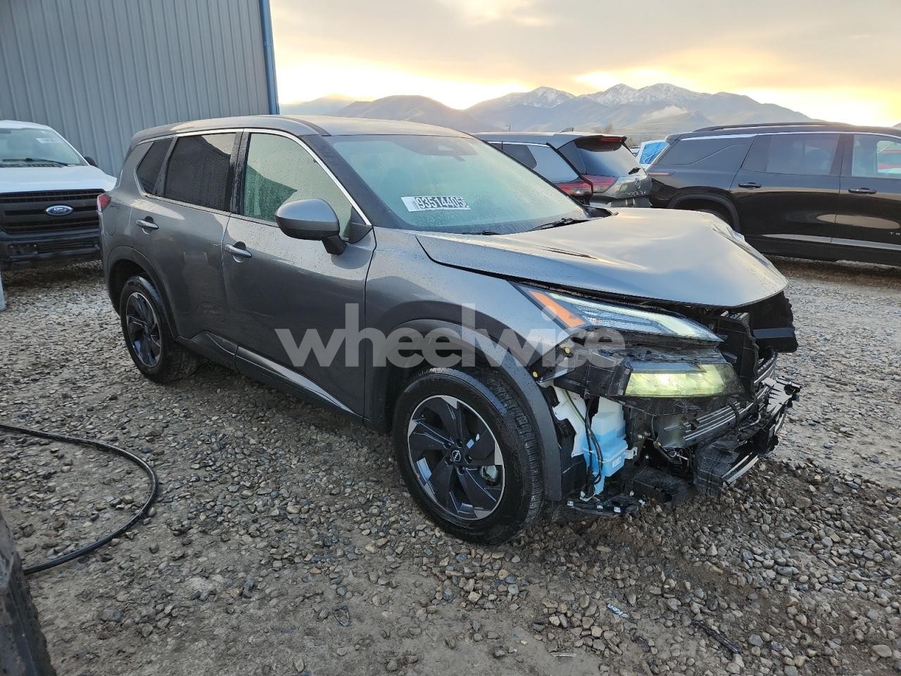 Photo 4 of 2025 NISSAN ROGUE SV (VIN 5N1BT3BA2SC828085)