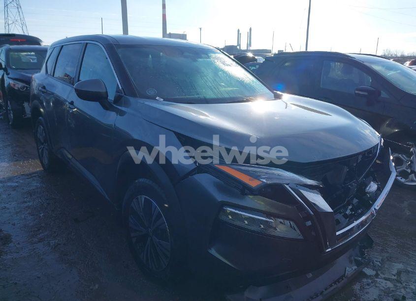 2022 Nissan Rogue SV FWD (VIN 5N1BT3BA3NC688410) main photo