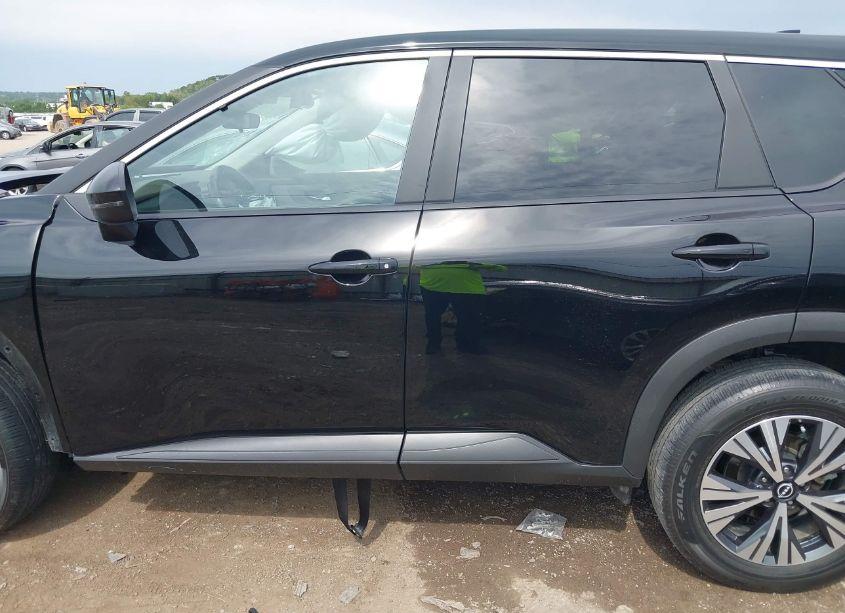 Photo 15 of 2023 Nissan Rogue SV FWD (VIN 5N1BT3BA3PC674929)