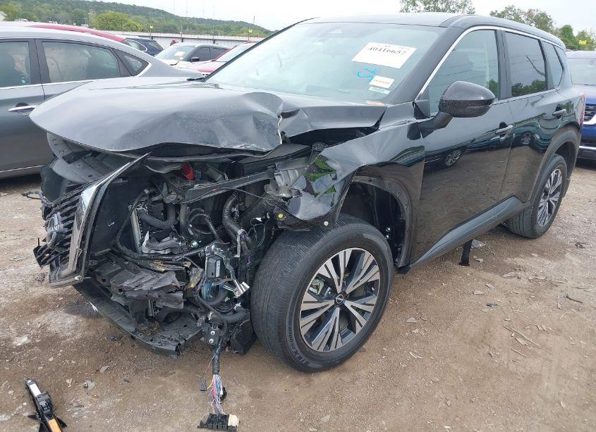 Photo 2 of 2023 Nissan Rogue SV FWD (VIN 5N1BT3BA3PC674929)