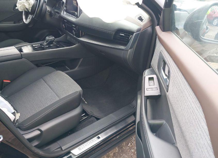 Photo 5 of 2023 Nissan Rogue SV FWD (VIN 5N1BT3BA3PC674929)
