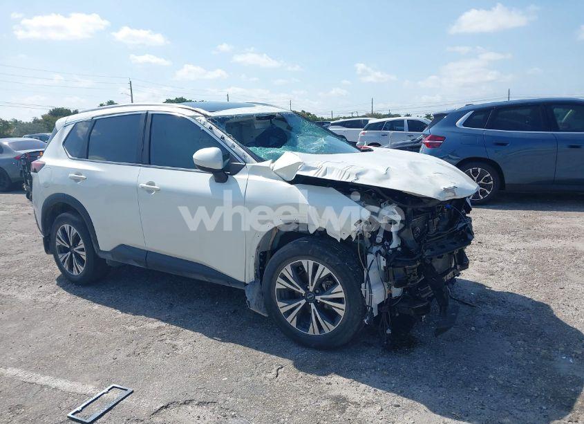 2023 Nissan Rogue SV FWD (VIN 5N1BT3BA3PC800352) main photo
