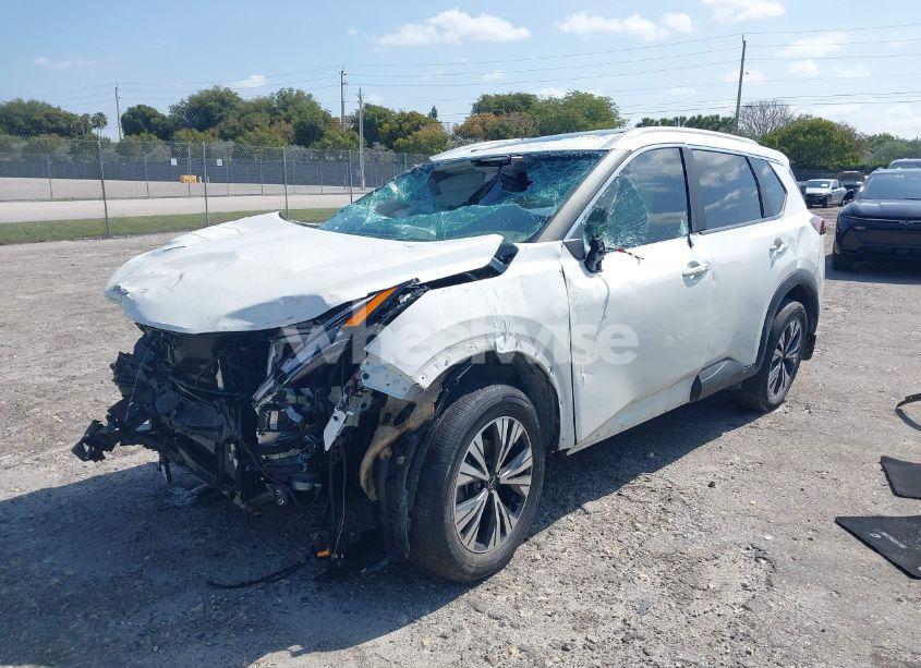 Photo 2 of 2023 Nissan Rogue SV FWD (VIN 5N1BT3BA3PC800352)