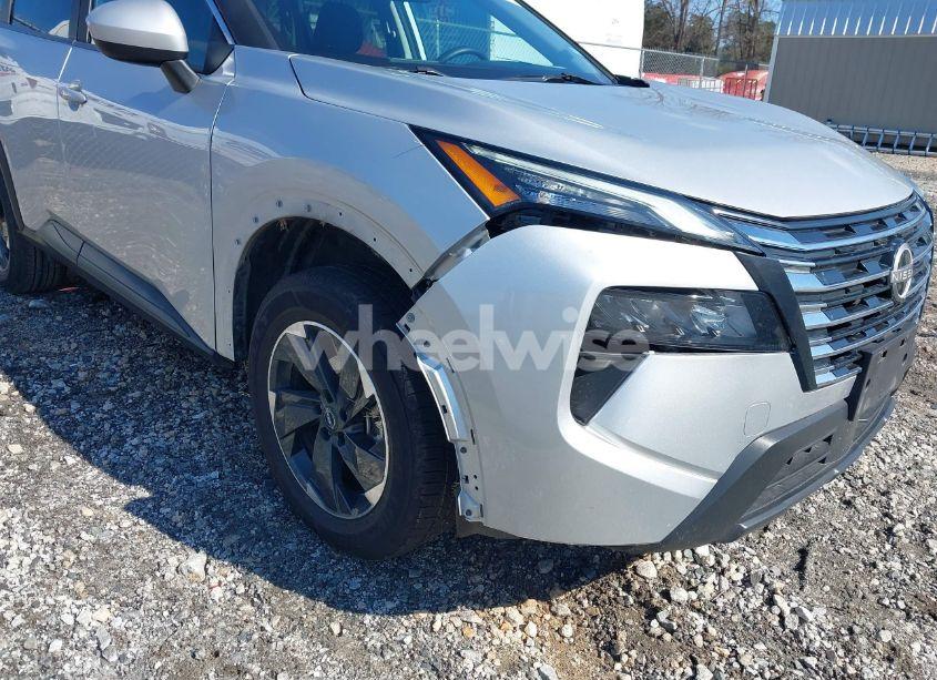 Photo 6 of 2024 Nissan Rogue SV FWD (VIN 5N1BT3BA3RC680166)