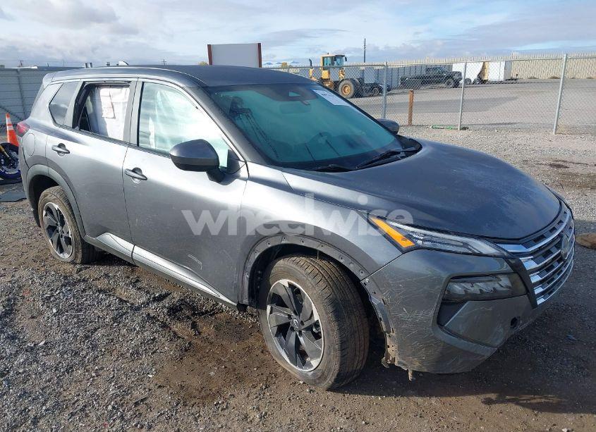 2024 Nissan Rogue SV FWD (VIN 5N1BT3BA3RC739958) main photo