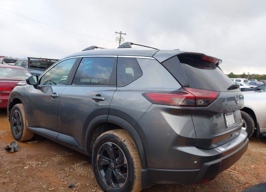 Photo 15 of 2024 Nissan Rogue SV FWD (VIN 5N1BT3BA3RC743895)