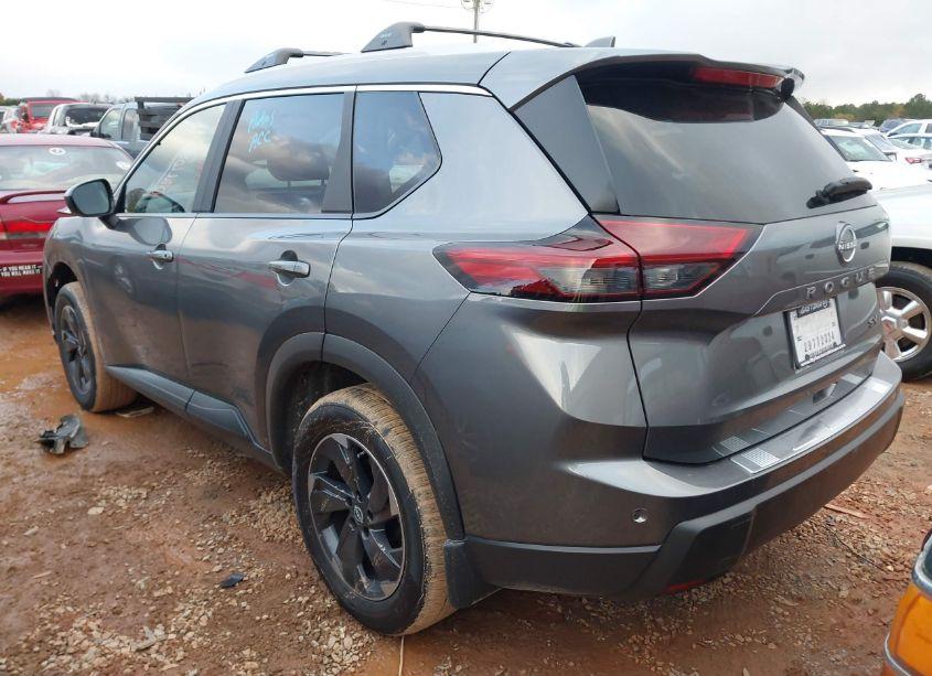 Photo 3 of 2024 Nissan Rogue SV FWD (VIN 5N1BT3BA3RC743895)