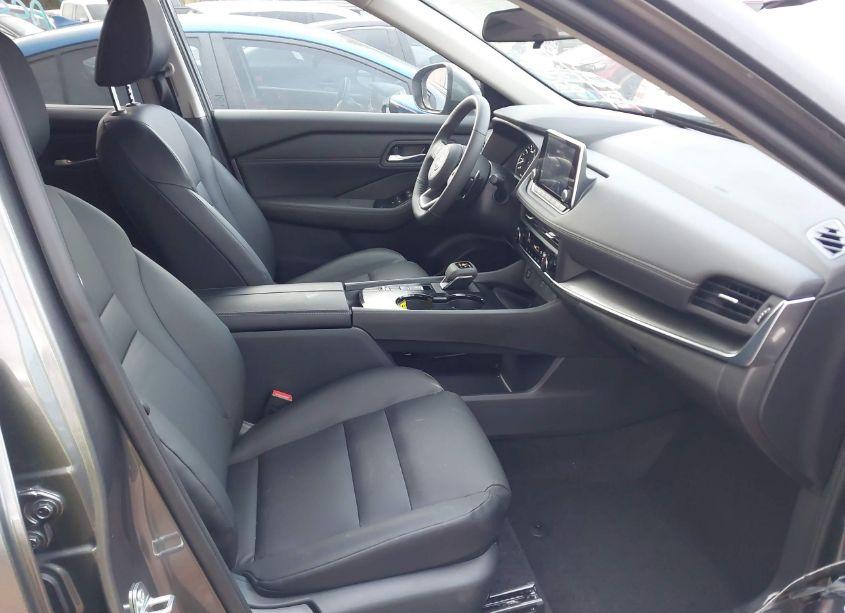 Photo 5 of 2024 Nissan Rogue SV FWD (VIN 5N1BT3BA3RC743895)