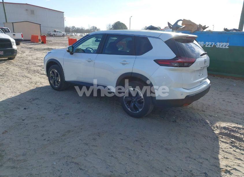 Photo 3 of 2025 Nissan Rogue SV FWD (VIN 5N1BT3BA3SC778202)