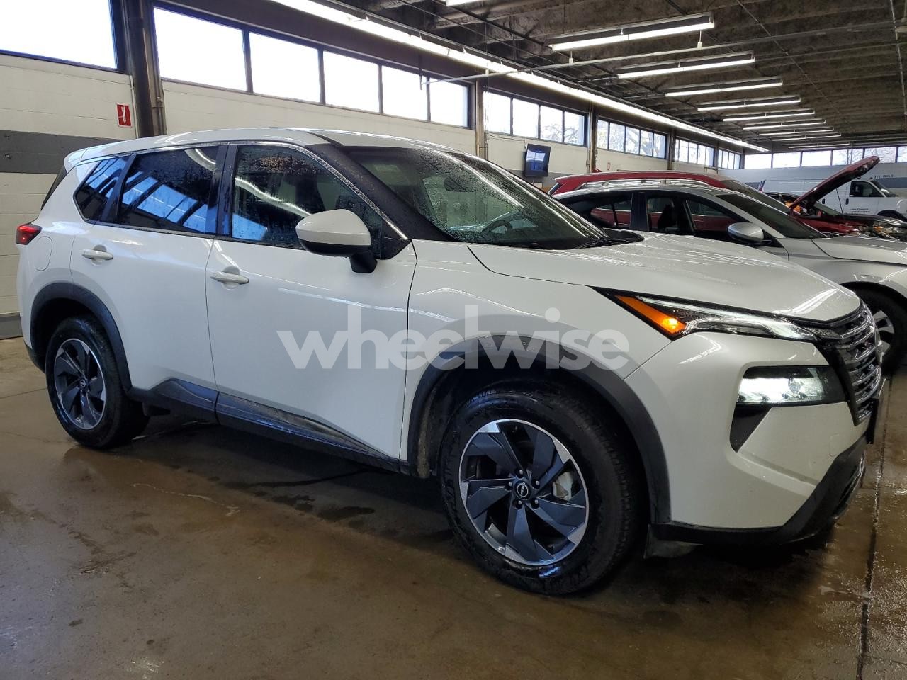 Photo 4 of 2025 NISSAN ROGUE SV (VIN 5N1BT3BA3SC785392)