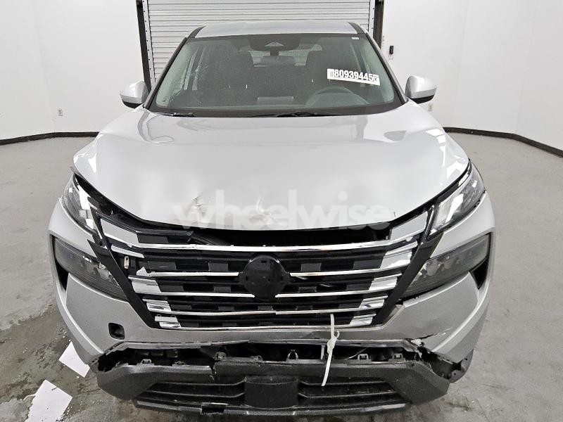 Photo 4 of 2025 NISSAN ROGUE SV (VIN 5N1BT3BA3SC819041)