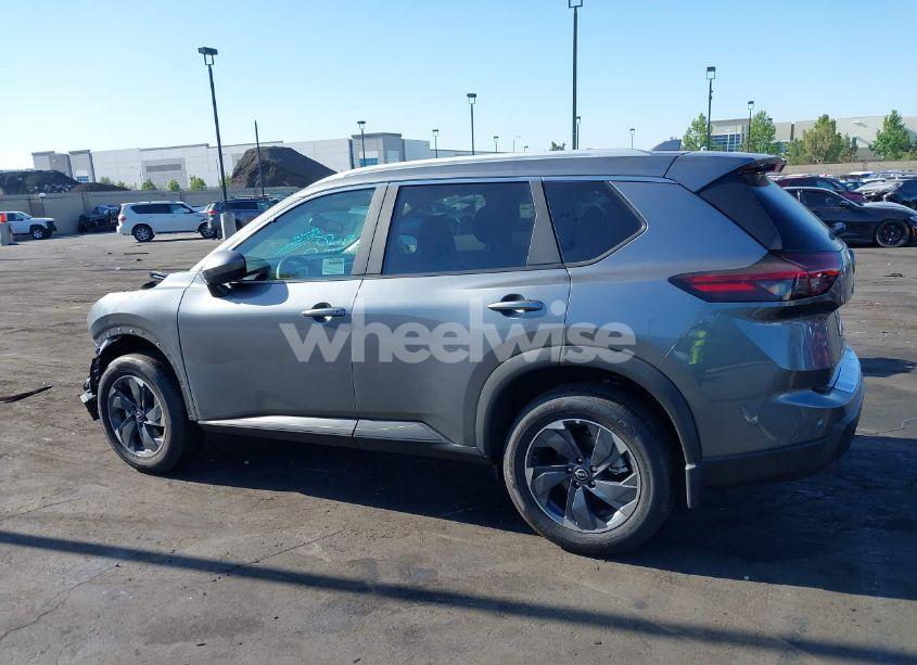 Photo 15 of 2025 Nissan Rogue SV FWD (VIN 5N1BT3BA3SC823736)