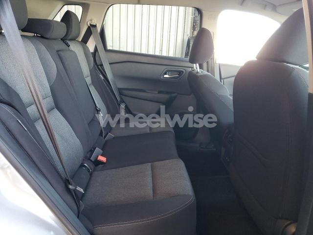 Photo 3 of 2025 NISSAN ROGUE SV (VIN 5N1BT3BA3SC826832)