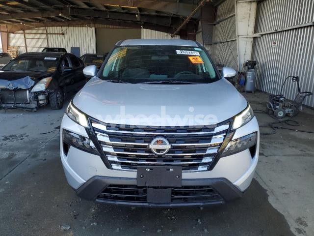 Photo 8 of 2025 NISSAN ROGUE SV (VIN 5N1BT3BA3SC826832)