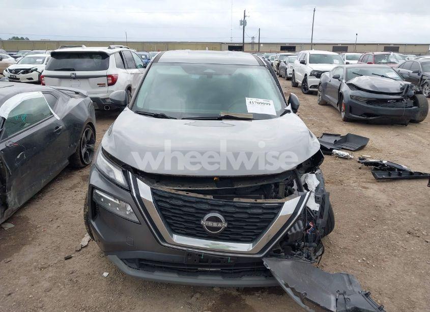 Photo 13 of 2022 Nissan Rogue SV FWD (VIN 5N1BT3BA4NC677271)