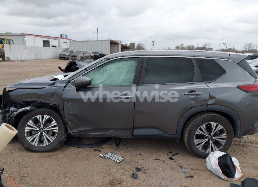 Photo 15 of 2022 Nissan Rogue SV FWD (VIN 5N1BT3BA4NC677271)