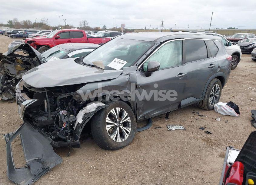 Photo 2 of 2022 Nissan Rogue SV FWD (VIN 5N1BT3BA4NC677271)