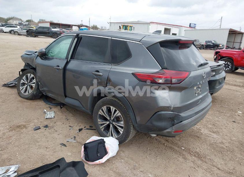 Photo 3 of 2022 Nissan Rogue SV FWD (VIN 5N1BT3BA4NC677271)