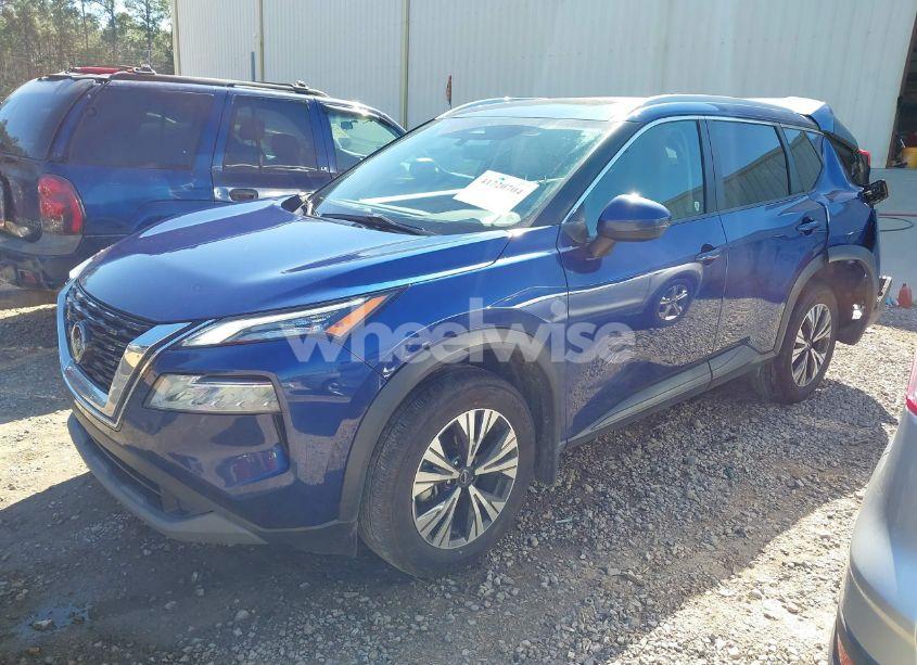 Photo 2 of 2022 Nissan Rogue SV FWD (VIN 5N1BT3BA4NC702427)