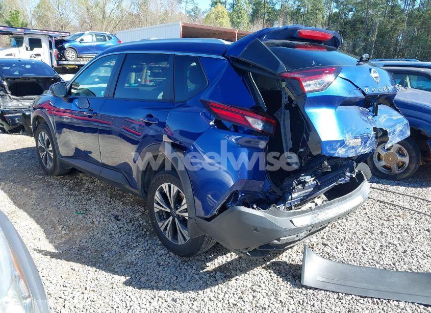 Photo 3 of 2022 Nissan Rogue SV FWD (VIN 5N1BT3BA4NC702427)