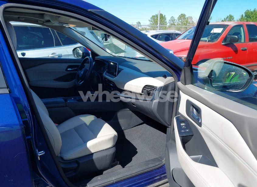 Photo 5 of 2022 Nissan Rogue SV FWD (VIN 5N1BT3BA4NC702427)