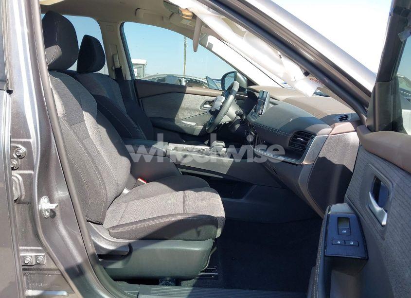 Photo 5 of 2022 Nissan Rogue SV FWD (VIN 5N1BT3BA4NC717459)