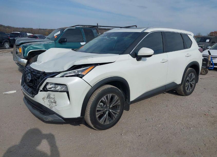 Photo 2 of 2023 Nissan Rogue SV FWD (VIN 5N1BT3BA4PC895469)