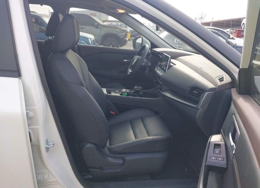 Photo 5 of 2023 Nissan Rogue SV FWD (VIN 5N1BT3BA4PC895469)