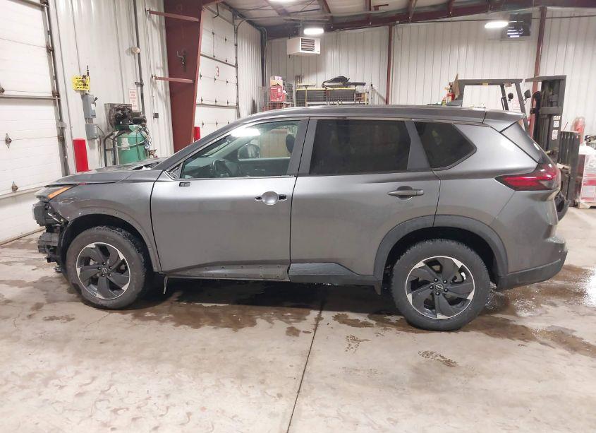 Photo 15 of 2024 Nissan Rogue SV FWD (VIN 5N1BT3BA4RC673002)